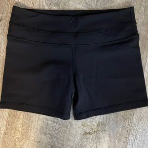 BNWOT Lululemon black shorts